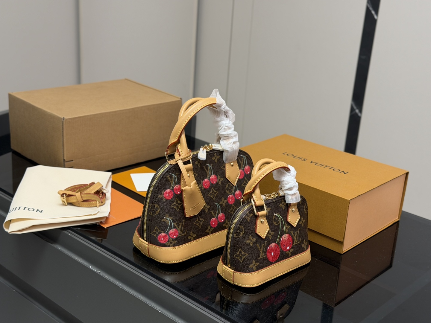 Louis Vuitton LV Handbag Shipping Box Included | Luxury Designer Fashion Accessory